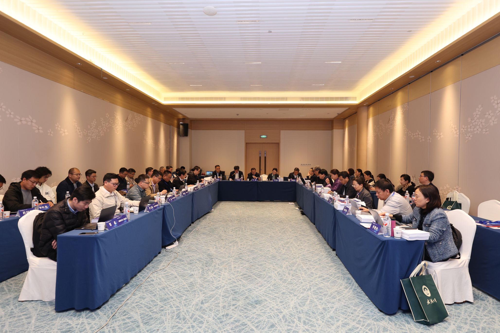 水利部重点建设教材（智慧水利专业）编写推进会暨第二批教材编写研讨会在武汉大学举行