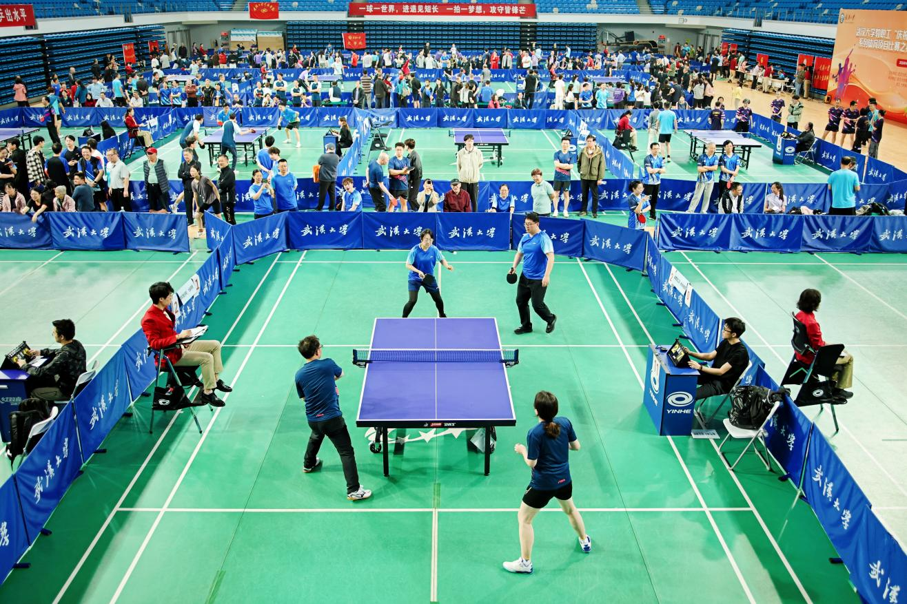 “乒”搏赛场，同心向党（组图）