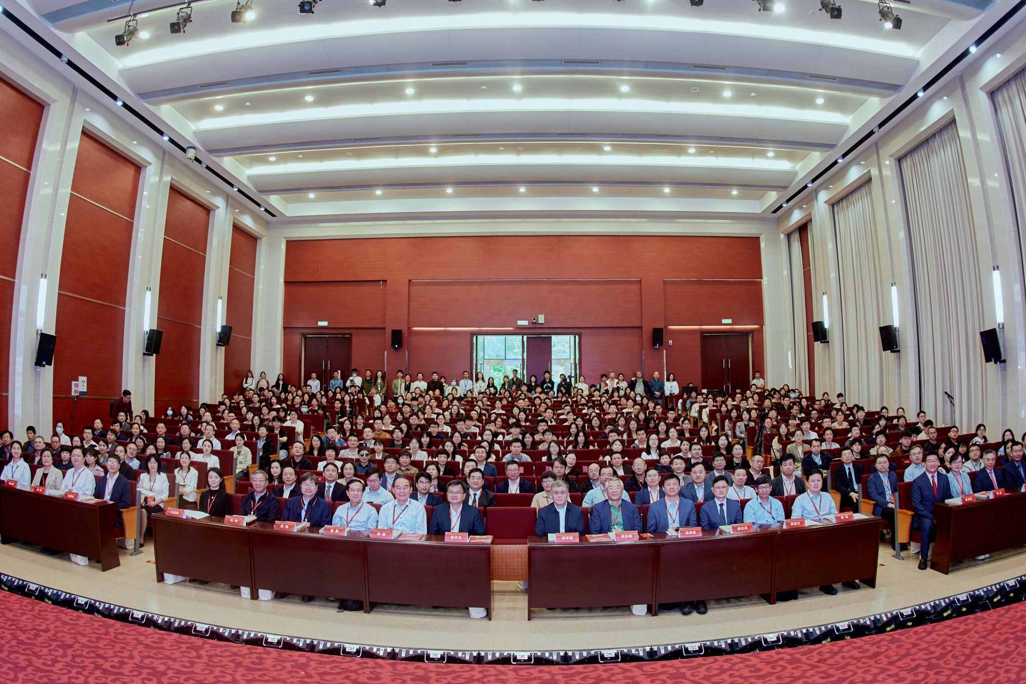 武汉大学医学研究院成立十周年暨免疫与代谢前沿科学中心成立五周年发展交流与学术研讨会隆重举行