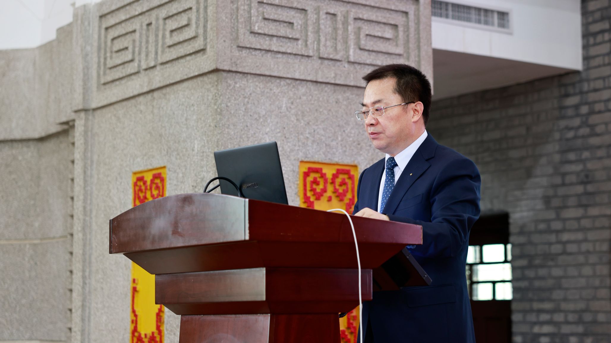 【珞珈讲坛】戴子高院士畅谈多信使天文的发展与未来